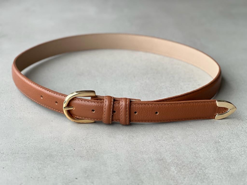 Cinto Couro Premium Detalhe Dourado