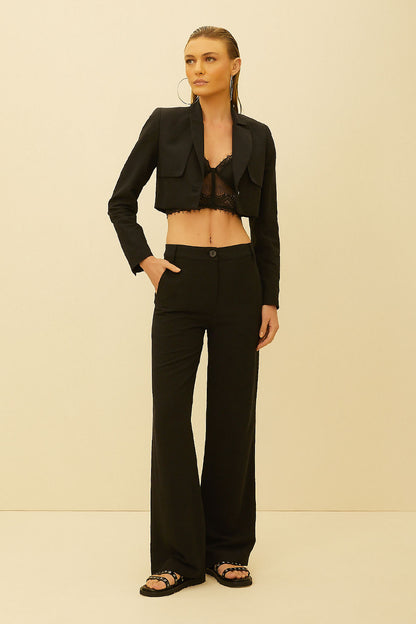 Blazer Linho Alfaiataria Cropped Preto